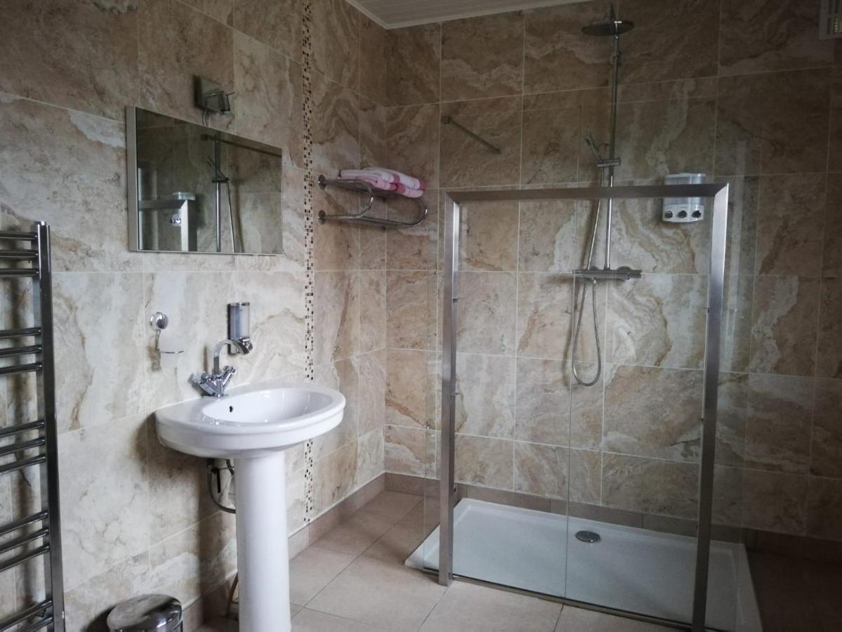 Hunters Lodge B&B Tramore Bagian luar foto